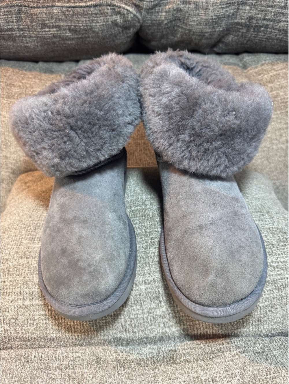 UGG Bailey Button II Boots - Grey Suede Sheepskin (Size 8 / EU 39)